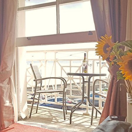 Flat 4, Den House Appartamento Teignmouth Esterno foto