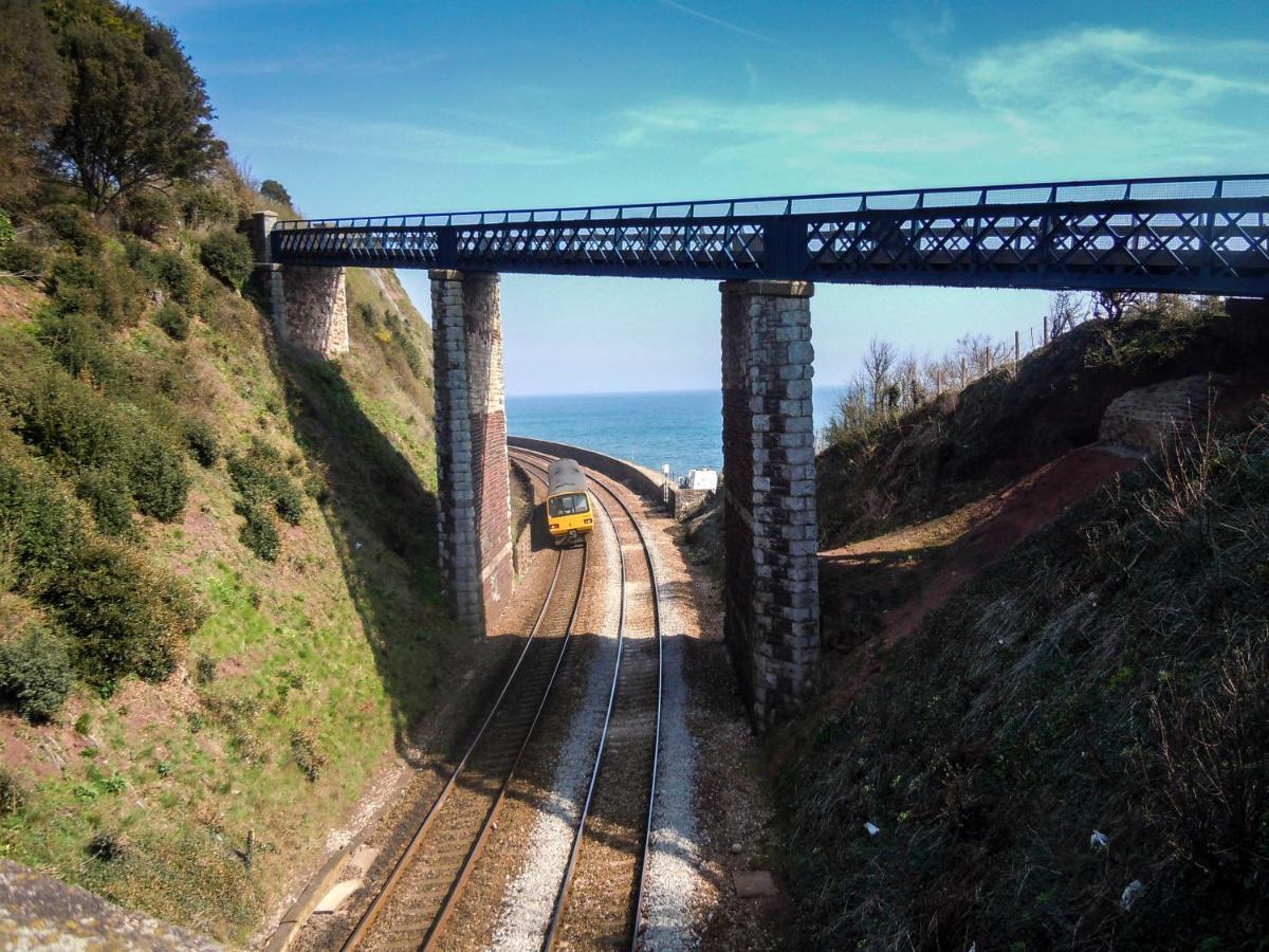 Flat 4, Den House Appartamento Teignmouth Esterno foto