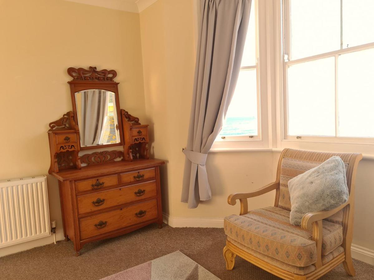 Flat 4, Den House Appartamento Teignmouth Esterno foto